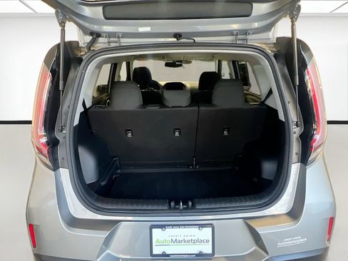 Used 2023 Kia Soul S image 21