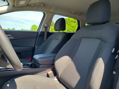 Certified 2025 Kia Sportage LX FWD image 13