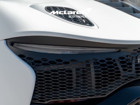 Used 2025 McLaren Artura Spider RWD image 21