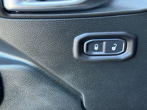 Used 2020 Jeep Wrangler Unlimited Rubicon w/ LED Lighting Group AWD/4WD image 11