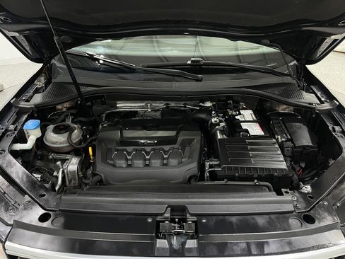 Used 2018 Volkswagen Tiguan SEL image 27