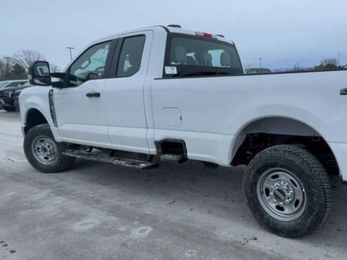 New 2026 Ford F250 XL w/ XL Chrome Package image 4