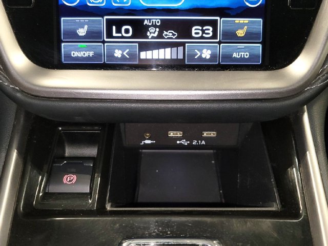 Used 2020 Subaru Outback Premium AWD/4WD image 32