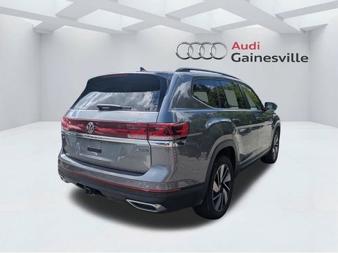 Used 2024 Volkswagen Atlas SE AWD/4WD image 5