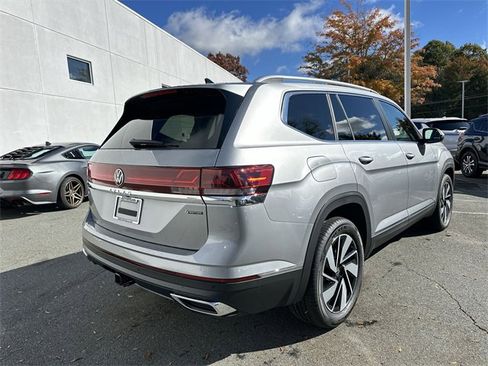 New 2026 Volkswagen Atlas SEL image 5