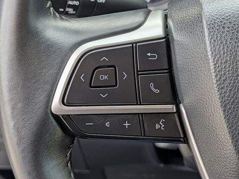 Used 2023 Toyota Highlander XSE image 22