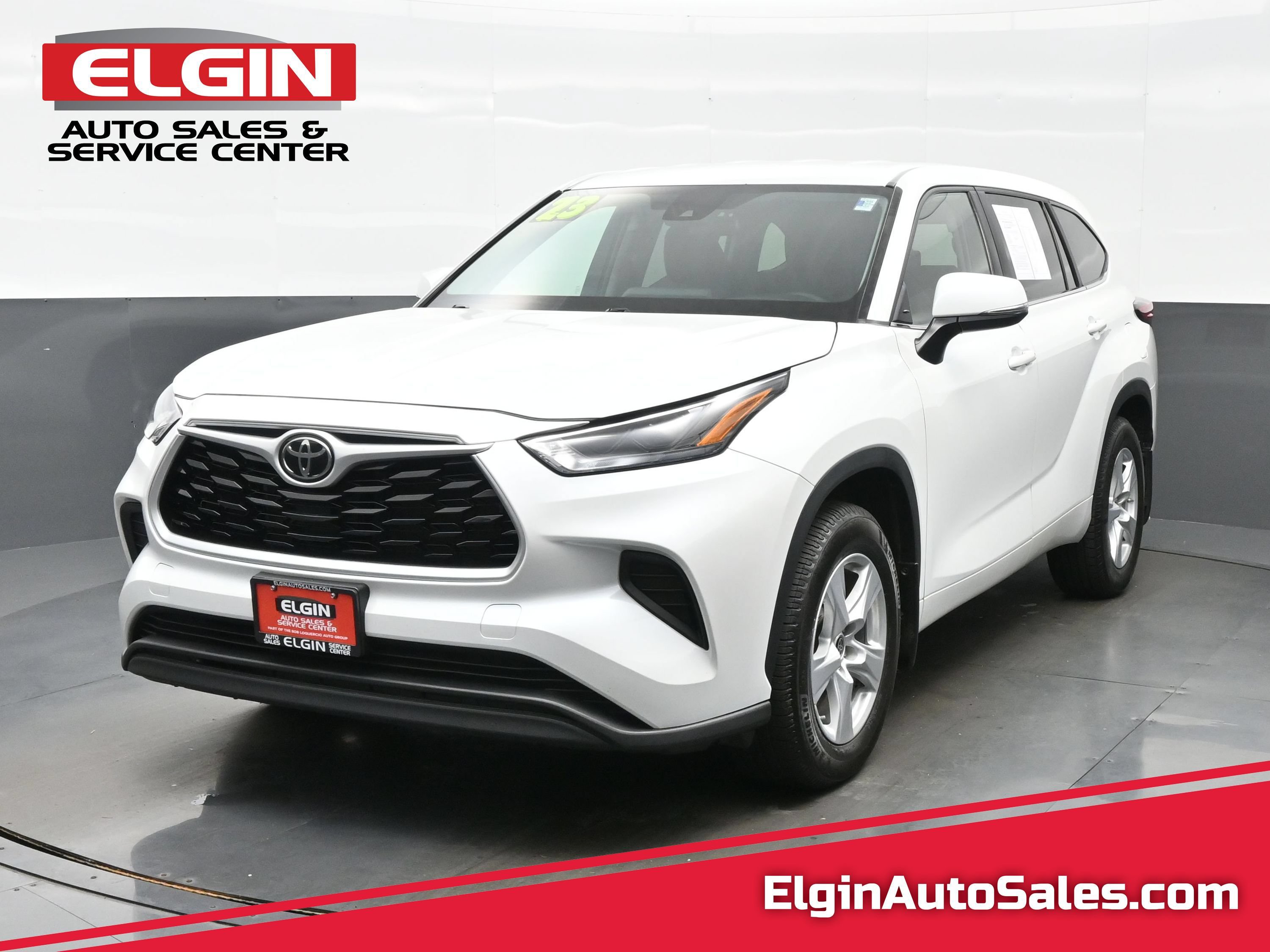 Used 2023 Toyota Highlander L AWD/4WD image 1