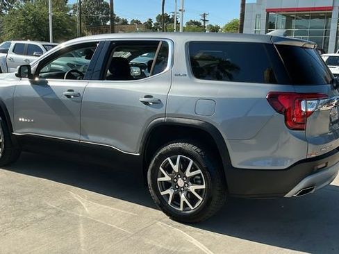 Used 2023 GMC Acadia SLE FWD image 22