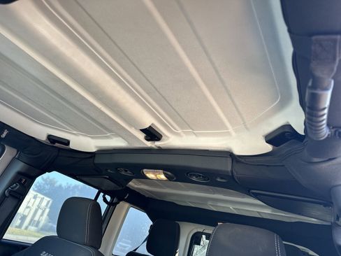 Used 2017 Jeep Wrangler Unlimited Sahara w/ Max Tow Package image 29