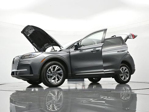 Used 2025 Lincoln Corsair FWD image 47