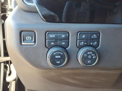 Used 2023 Chevrolet Silverado 1500 LTZ w/ LTZ Premium Package image 17