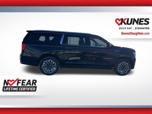 Used 2024 GMC Yukon XL Denali Ultimate AWD/4WD image 14