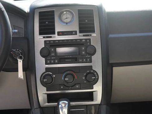 Used 2005 Chrysler 300 Touring w/ Sound Group RWD image 20
