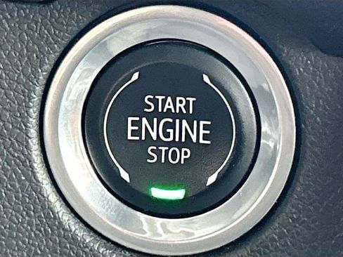 Used 2024 Chevrolet Traverse LT FWD image 37