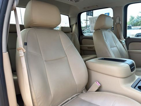 Used 2014 Chevrolet Silverado 3500 LTZ w/ LTZ Plus Package RWD image 27