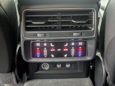 Used 2019 Audi Q8 Prestige w/ Towing Package image 41