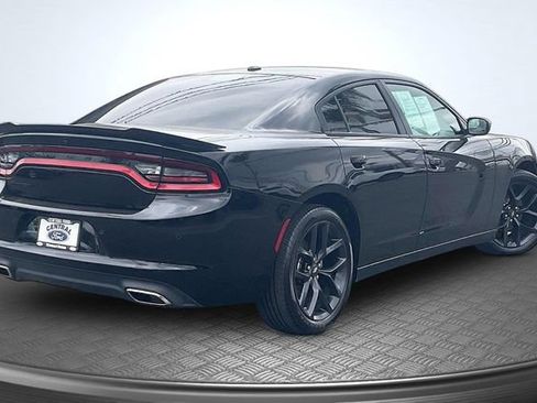 Used 2022 Dodge Charger SXT w/ Blacktop Package RWD image 13
