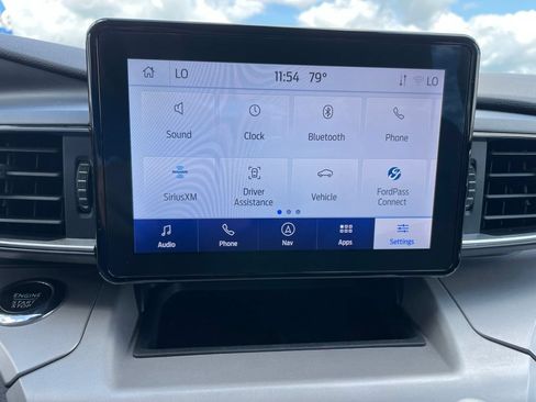 Used 2023 Ford Explorer XLT w/ Equipment Group 202A AWD/4WD image 18