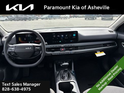 New 2026 Kia K4 LXS image 8
