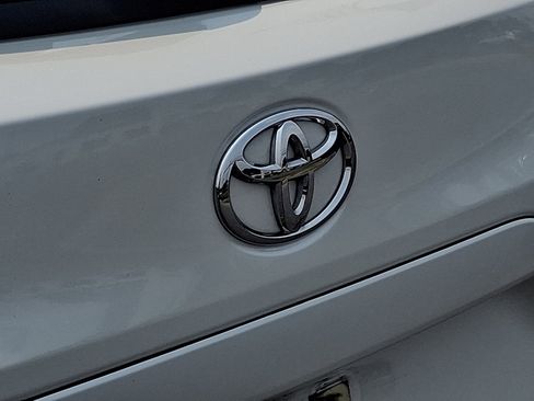 Used 2024 Toyota Corolla Cross XLE w/ Convenience Package AWD/4WD image 31