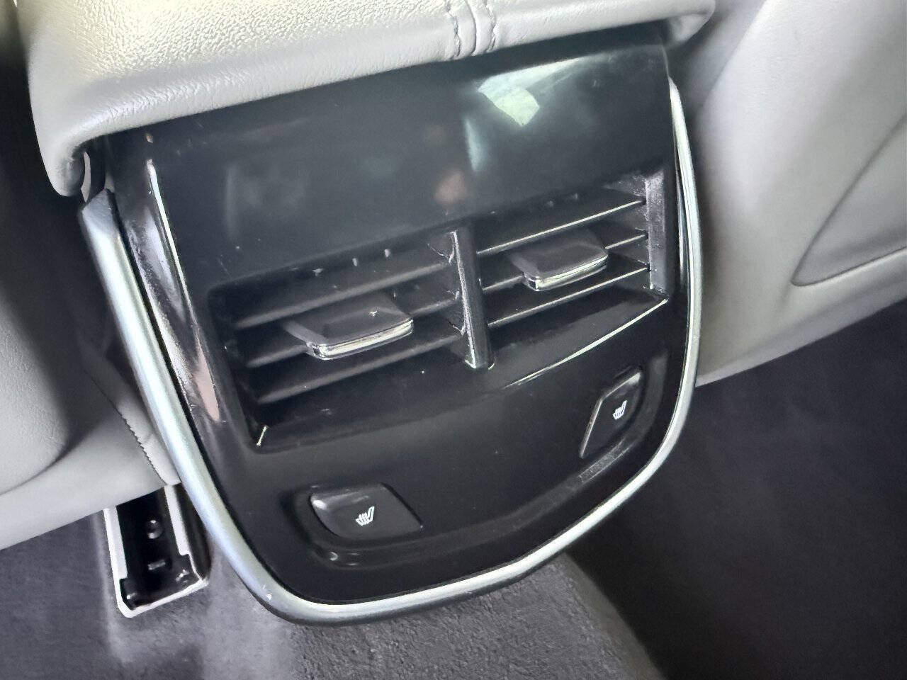 Used 2016 Cadillac XTS Luxury AWD/4WD image 16