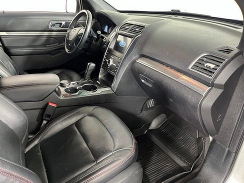 Used 2019 Ford Explorer Sport AWD/4WD image 39