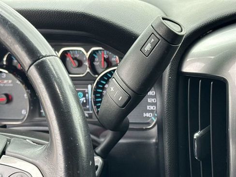 Used 2018 Chevrolet Silverado 1500 LT w/ Redline Edition AWD/4WD image 23