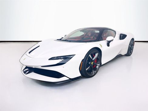 Used 2024 Ferrari SF90 Spider AWD/4WD image 9