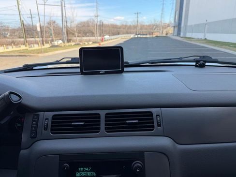 Used 2010 Chevrolet Avalanche LT w/ Suspension Package, Off-Road image 38