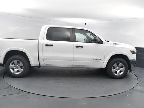 Used 2025 RAM 1500 Big Horn AWD/4WD image 11