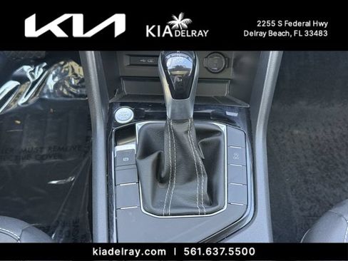 Used 2023 Volkswagen Taos SE w/ Panoramic Sunroof Package FWD image 26