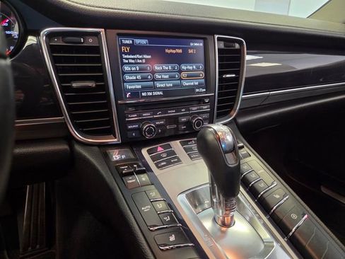 Used 2014 Porsche Panamera S RWD image 23