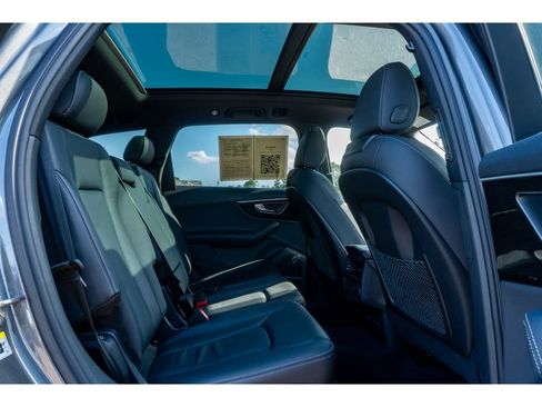 Used 2025 Audi Q7 3.0T Premium Plus AWD/4WD image 19