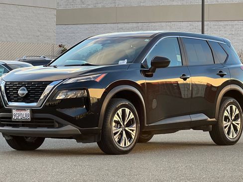 Certified 2023 Nissan Rogue SV image 8