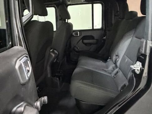 Used 2022 Jeep Gladiator Sport AWD/4WD image 22