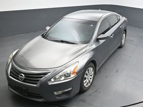 Used 2015 Nissan Altima 2.5 S w/ Power Driver Seat Package FWD image 12