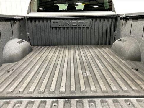 Used 2022 Toyota Tundra SR5 w/ SR5 Convenience Package AWD/4WD image 35