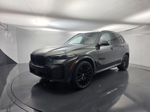 Certified 2024 BMW X5 sDrive40i w/ M Sport Package RWD image 8
