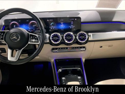 Certified 2022 Mercedes-Benz GLB 250 4MATIC image 7