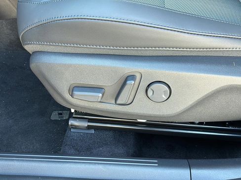 New 2025 Kia Niro EX image 14