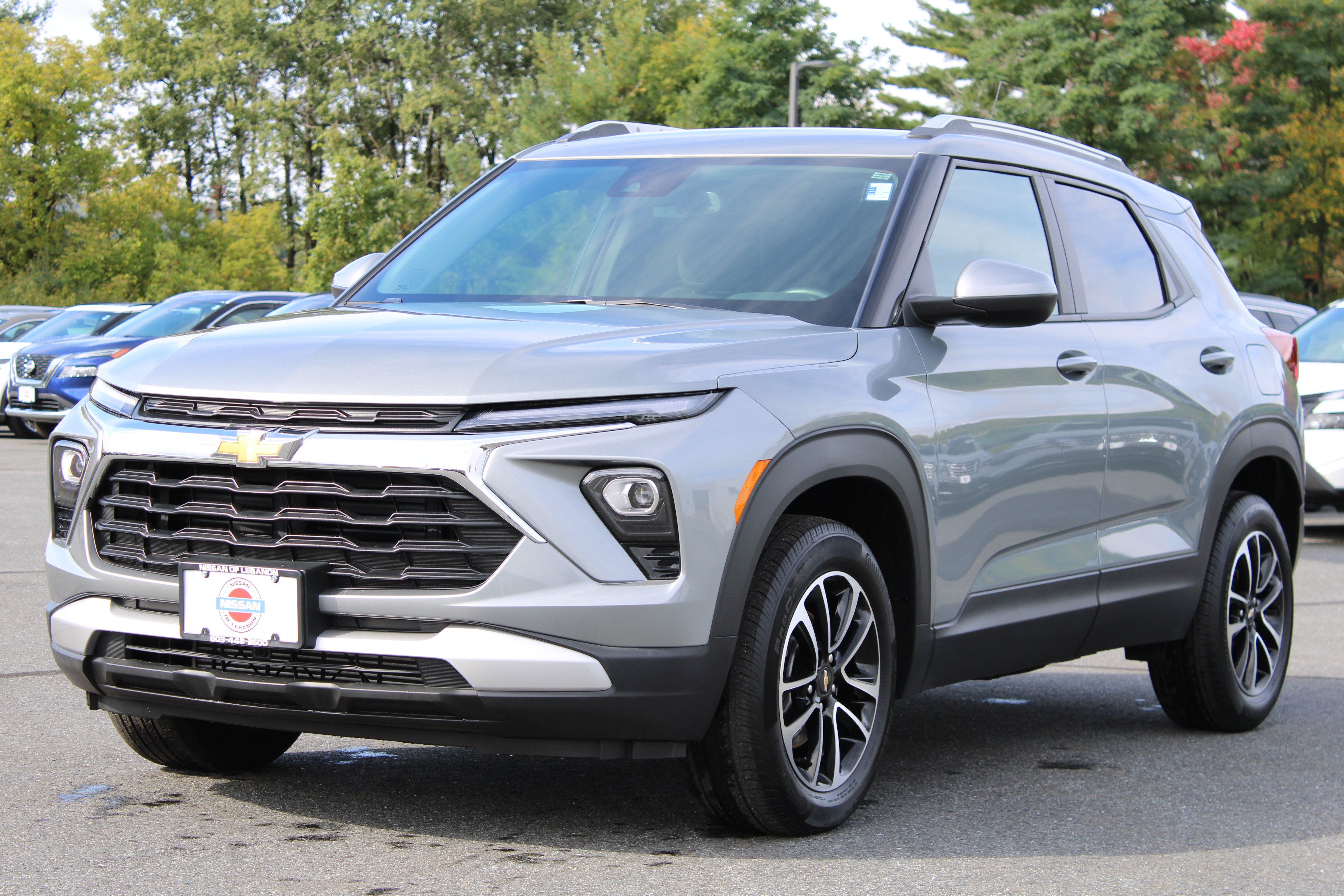 Used 2025 Chevrolet TrailBlazer LT w/ Convenience Package AWD/4WD image 1