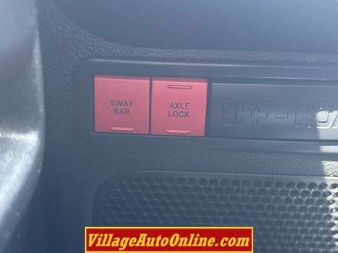 Used 2016 Jeep Wrangler Unlimited Rubicon AWD/4WD image 15