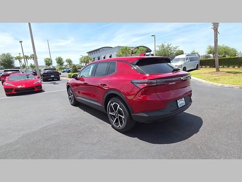 New 2026 Chevrolet Equinox EV LT FWD image 18