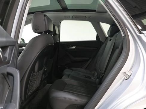 Used 2022 Audi Q5 2.0T Premium Plus w/ Premium Plus Package AWD/4WD image 32