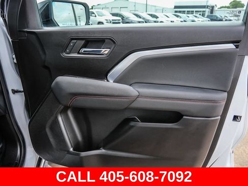 Used 2023 Chevrolet Colorado Z71 w/ Z71 Convenience Package 2 AWD/4WD image 23