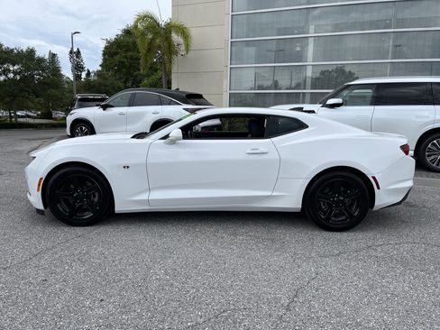 Used 2023 Chevrolet Camaro LT RWD image 4