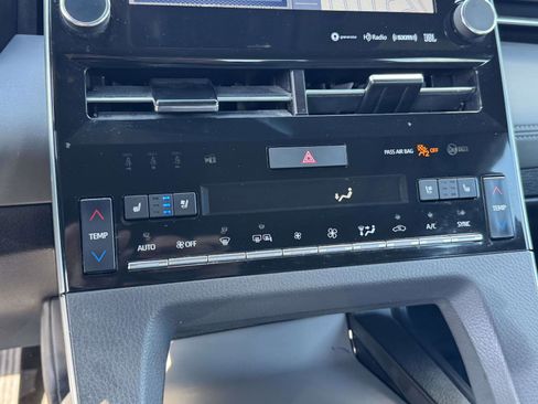 Certified 2022 Toyota Avalon Limited image 25