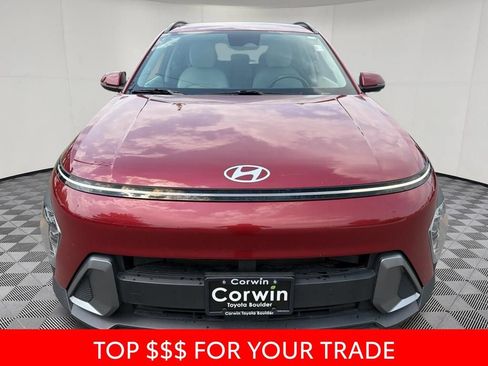 Used 2024 Hyundai Kona SEL AWD/4WD image 2