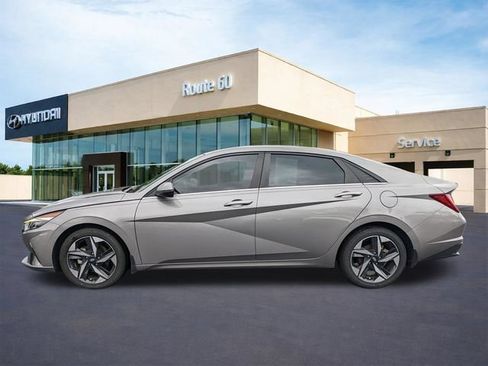Certified 2023 Hyundai Elantra Limited FWD image 7