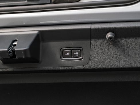 Used 2018 Porsche Panamera image 50